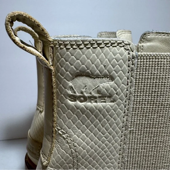 SorelJoan Now Snake Embossed Chelsea
Waterproof Lug Sole Cream Booties Sz 10 - Picture 12 of 16